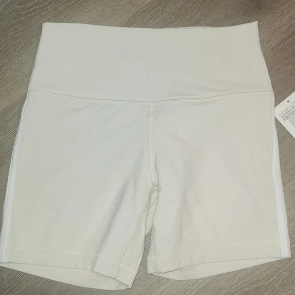 Lululemon Align Side-Stripe Shorts 6" NWT - Picture 2 of 5